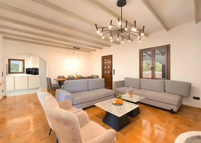 Stafa Privater Pool By Interhome Hébergement de vacances